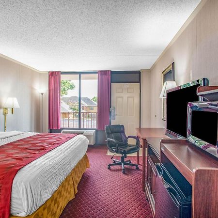 Ramada By Wyndham Branson Motel Екстериор снимка