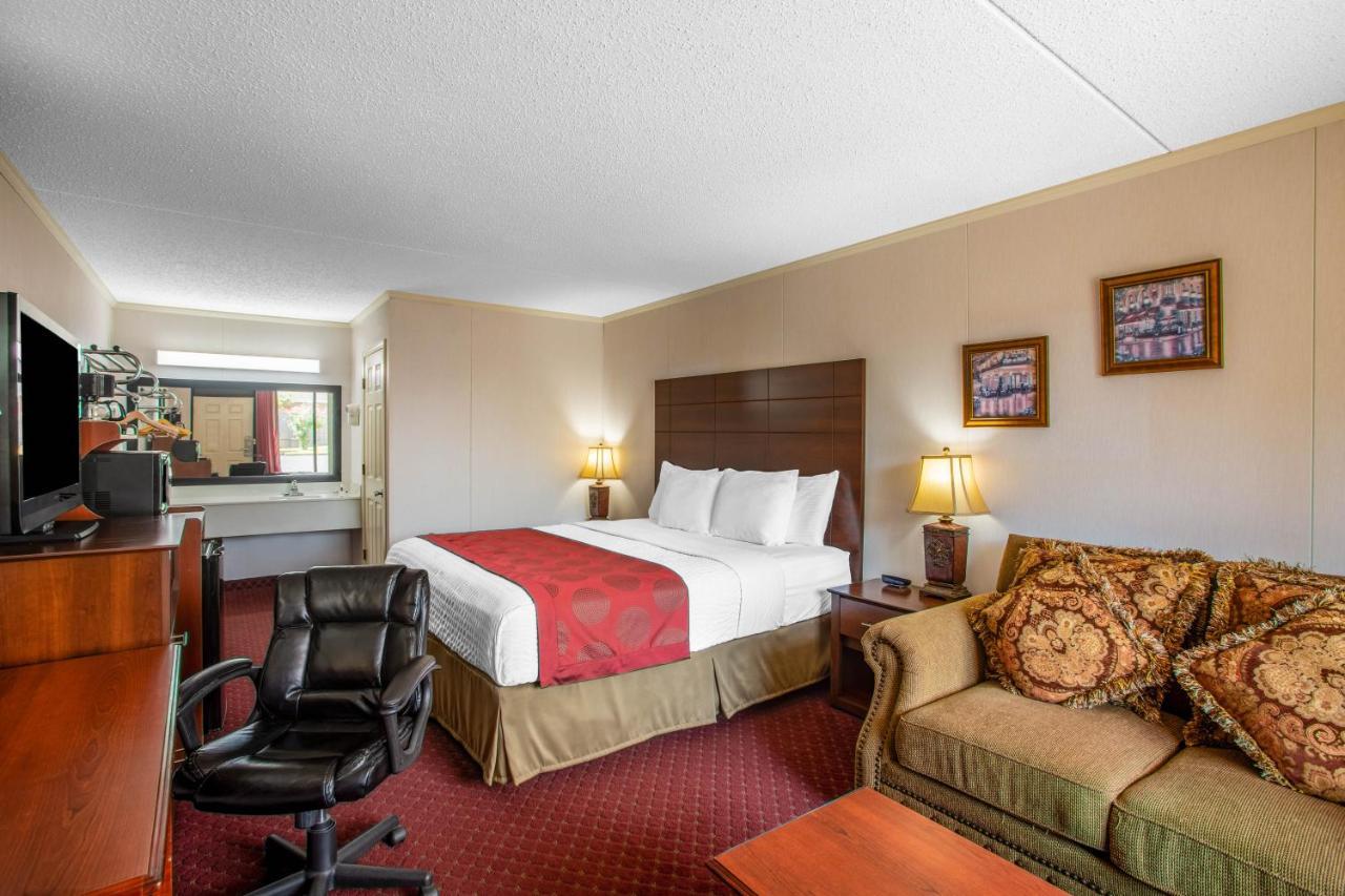 Ramada By Wyndham Branson Motel Екстериор снимка