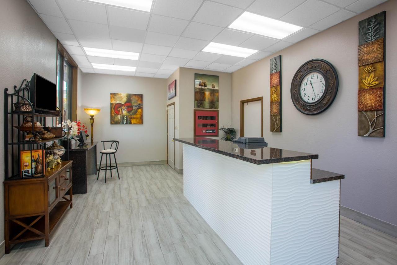 Ramada By Wyndham Branson Motel Екстериор снимка