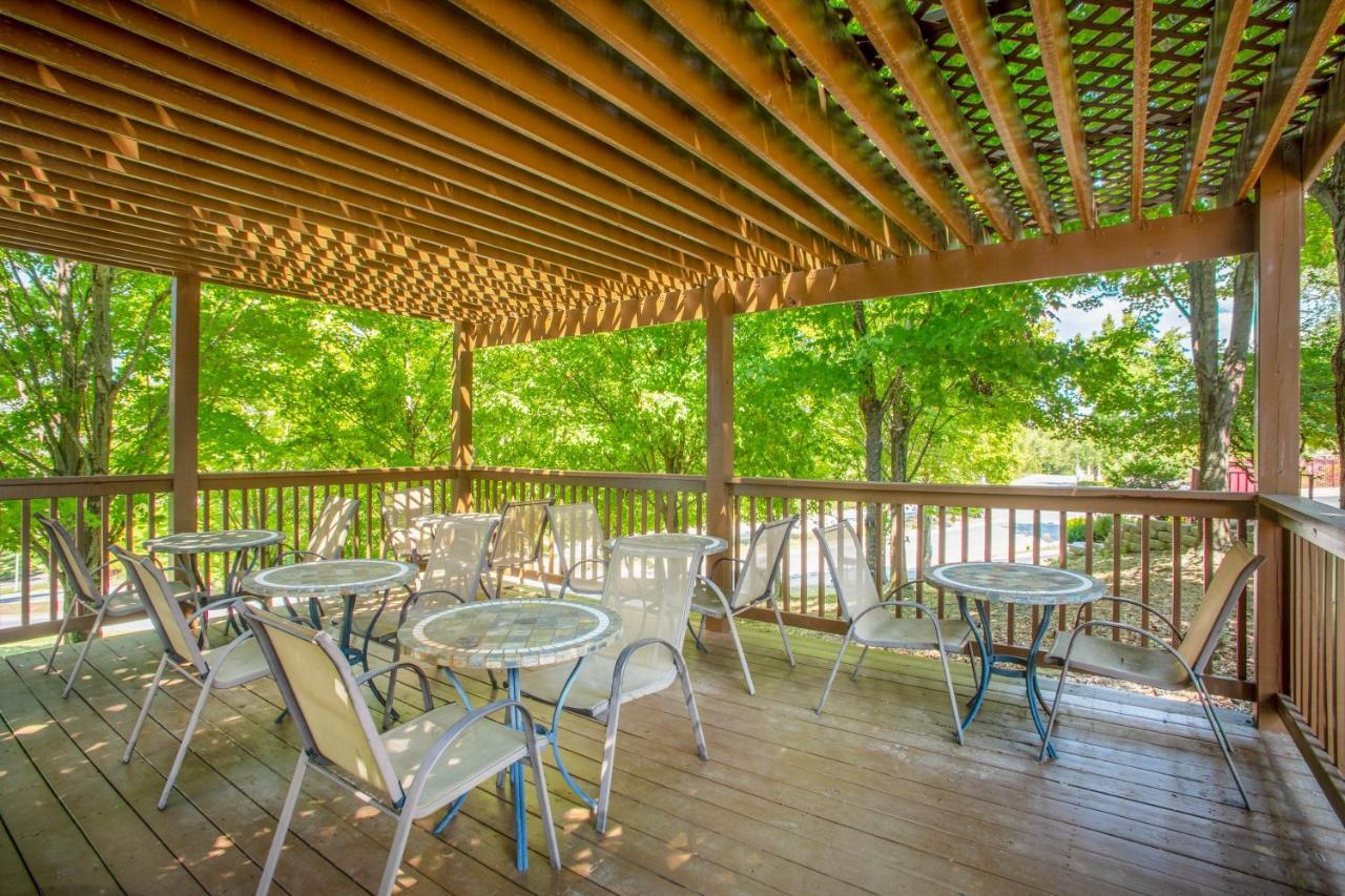Ramada By Wyndham Branson Motel Екстериор снимка