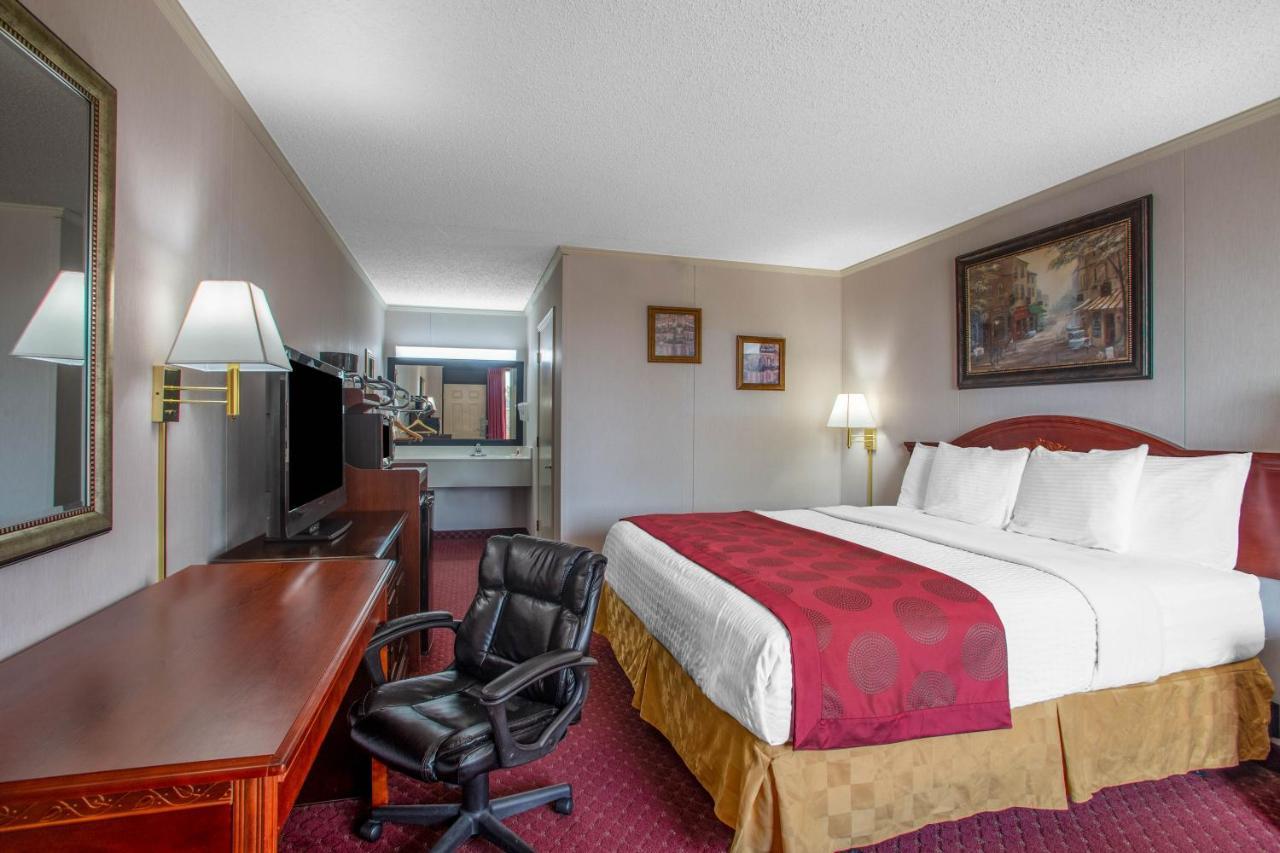 Ramada By Wyndham Branson Motel Екстериор снимка