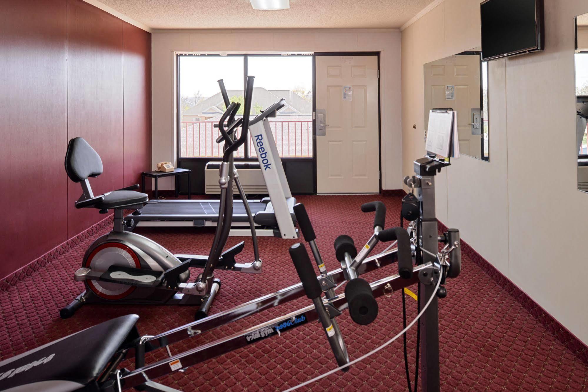 Ramada By Wyndham Branson Motel Екстериор снимка