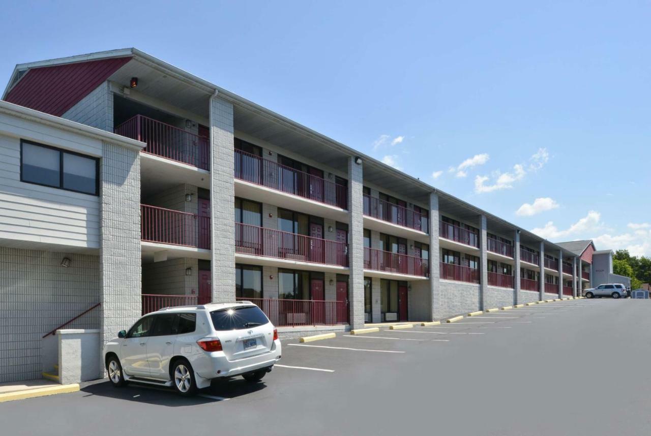 Ramada By Wyndham Branson Motel Екстериор снимка
